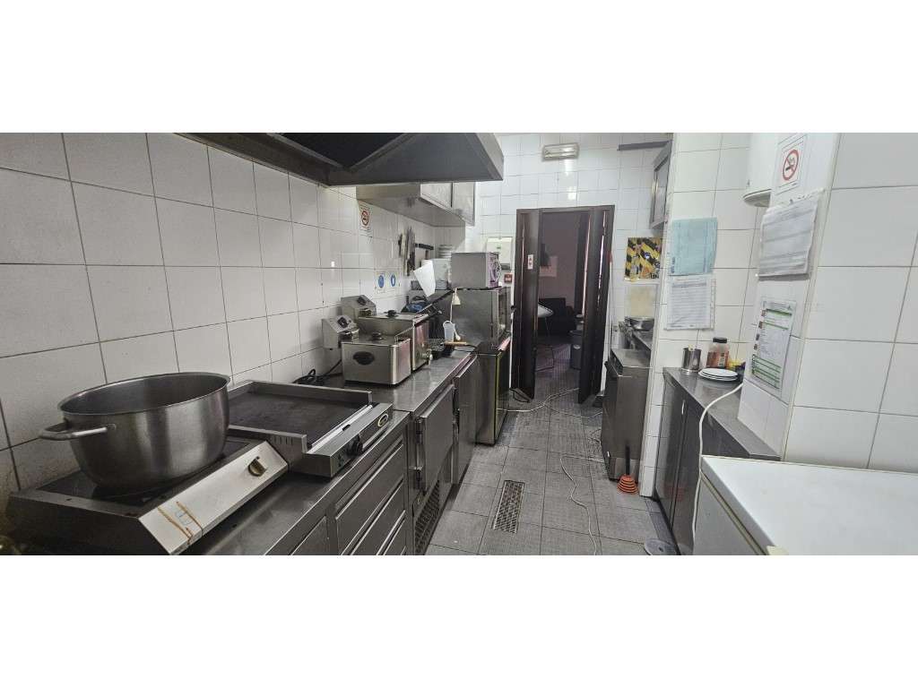 Loja com 120m2 - Colinas do Cruzeiro, Odivelas - Grande imagem: 5/12