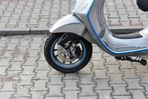 Piaggio Vespa - 20