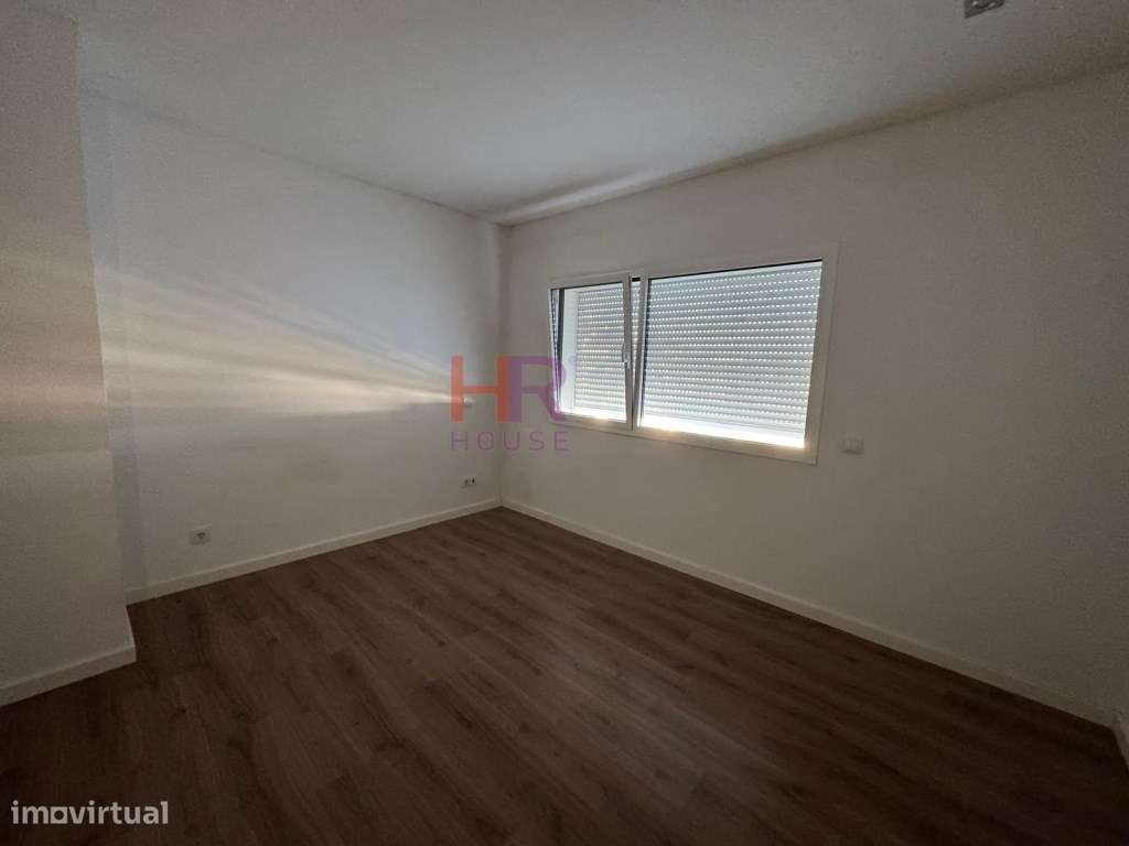 Arrenda-se apartamento T1 com garagem dupla. - Grande imagem: 5/20