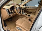 Porsche Cayenne S Hybrid Tiptronic S - 9