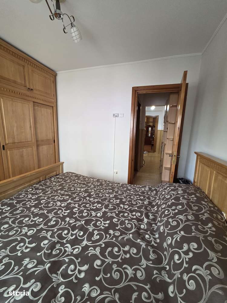 Radu Negru etaj1 Balcon 7m - Imagine principală: 2/11