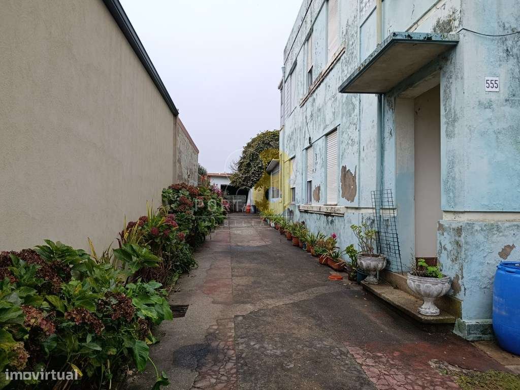 Excelente oportunidade para reconstrução ou construção em altura - Grande imagem: 5/37