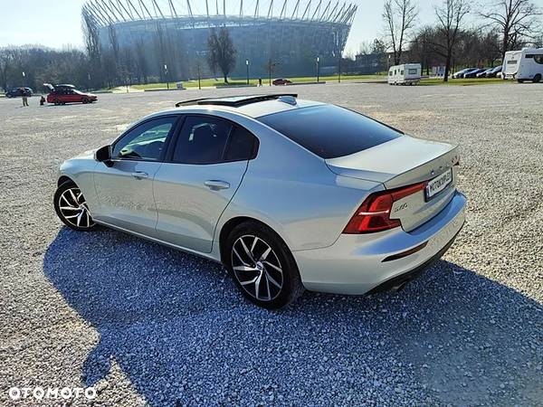 Volvo S60 T5 Momentum Pro - 7