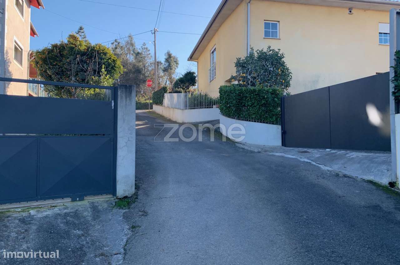 Terreno urbano na freguesia da Pousa, no concelho de Barcelos - Grande imagem: 4/15