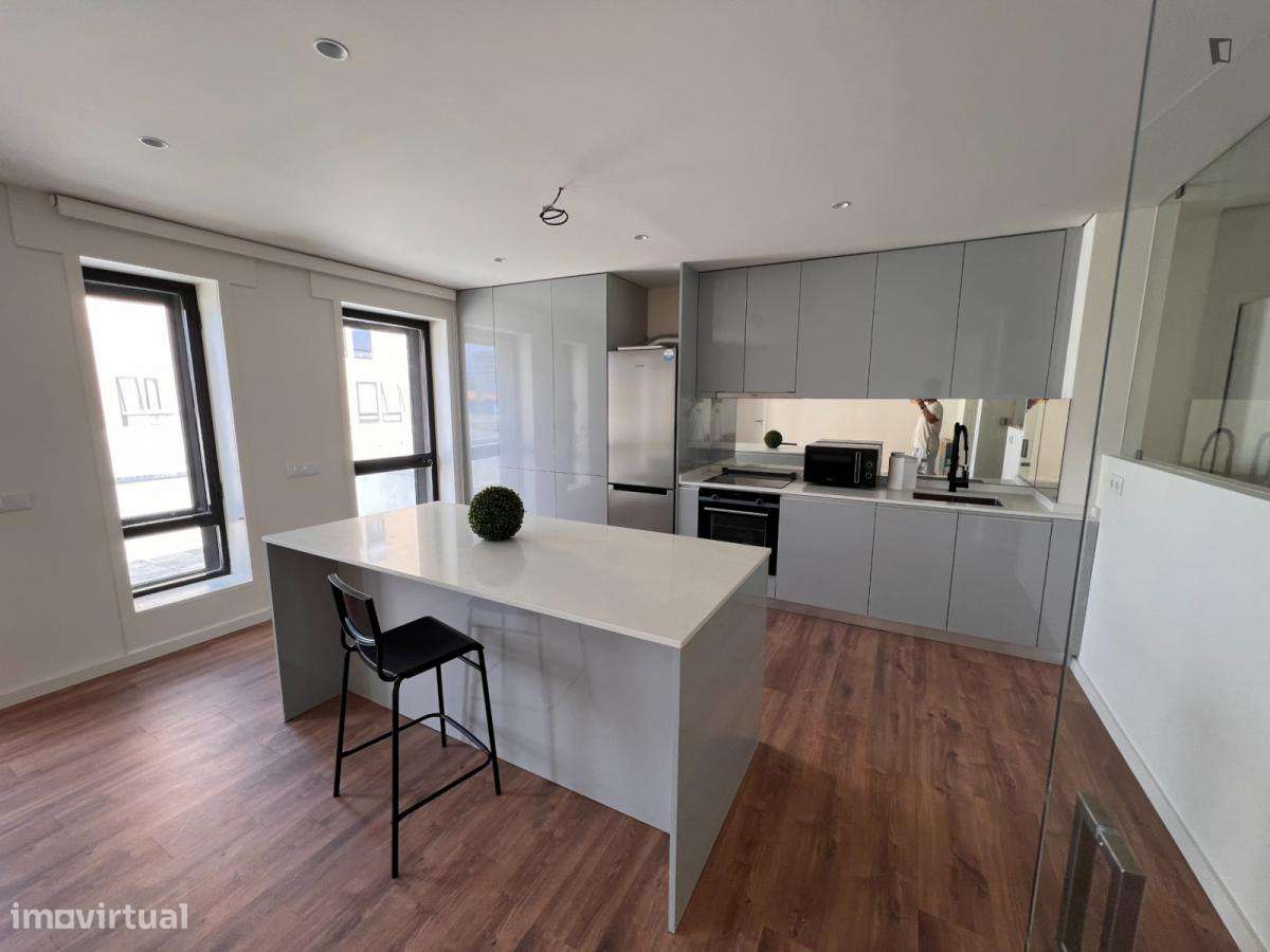 Quarto - localizado em Paranhos Porto - Grande imagem: 4/10