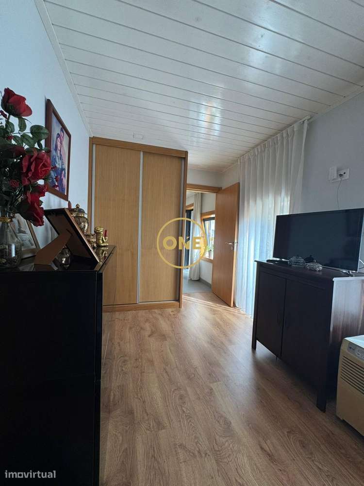 Moradia  T2 renovada-10