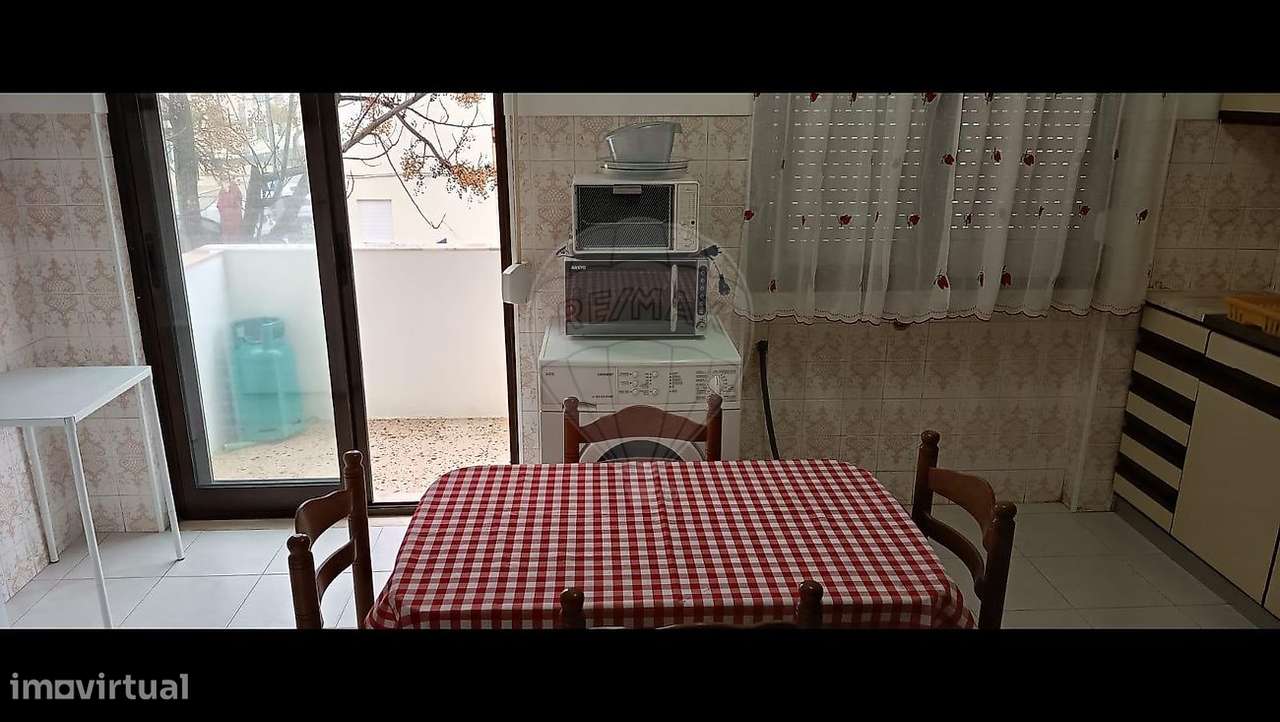 Apartamento T2 para arrendamento - Grande imagem: 3/13