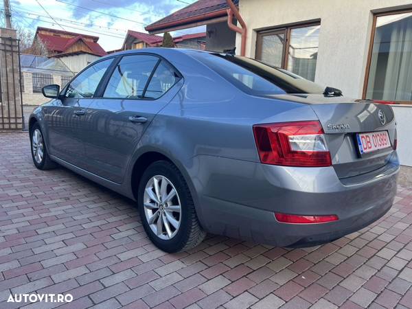 Skoda Octavia 1.6 TDI Business DSG - 5