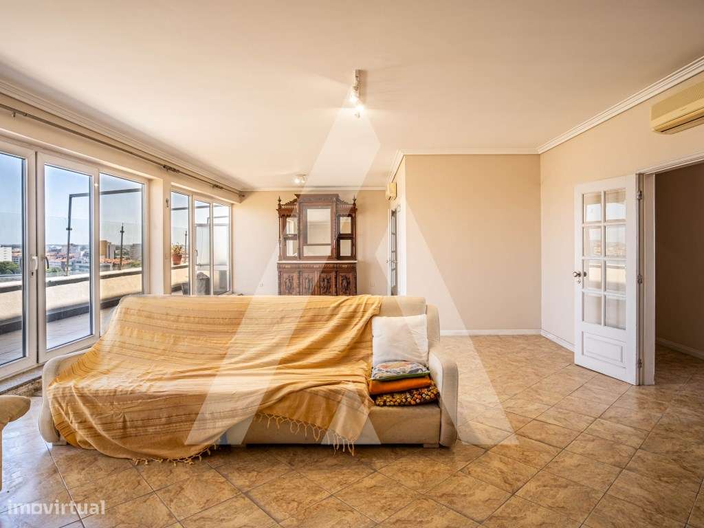 Apartamento T4 com Terraço de 90 m² no Centro de Aveiro-19