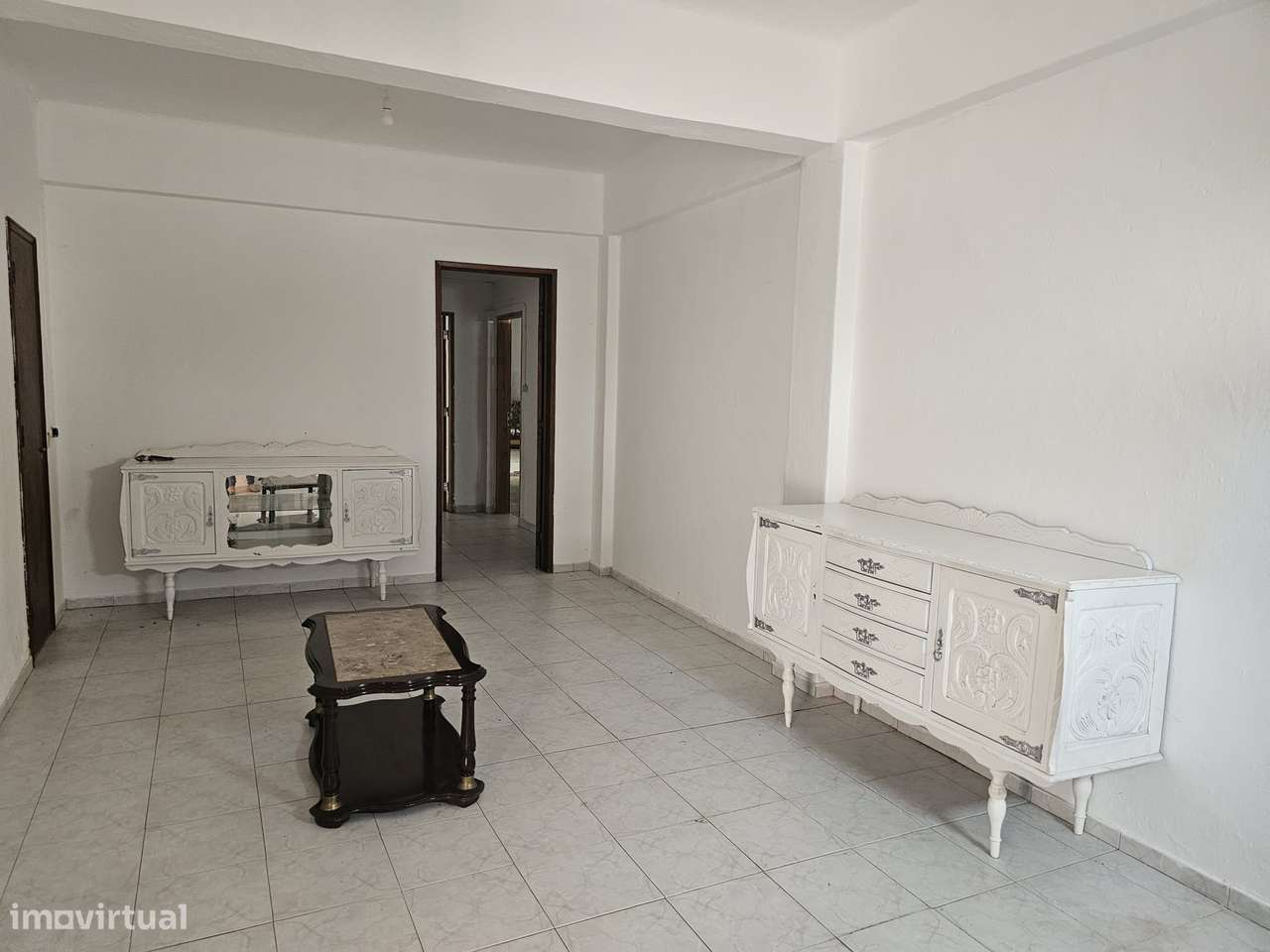 Moradia V5 com 10 Boxes para Cavalos no Coração da Golegã-35