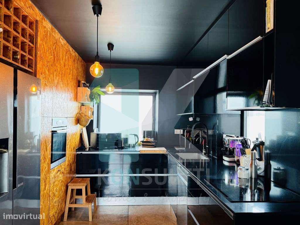 Moradia T3 + T2 em São João do Estoril - Alapraia-7