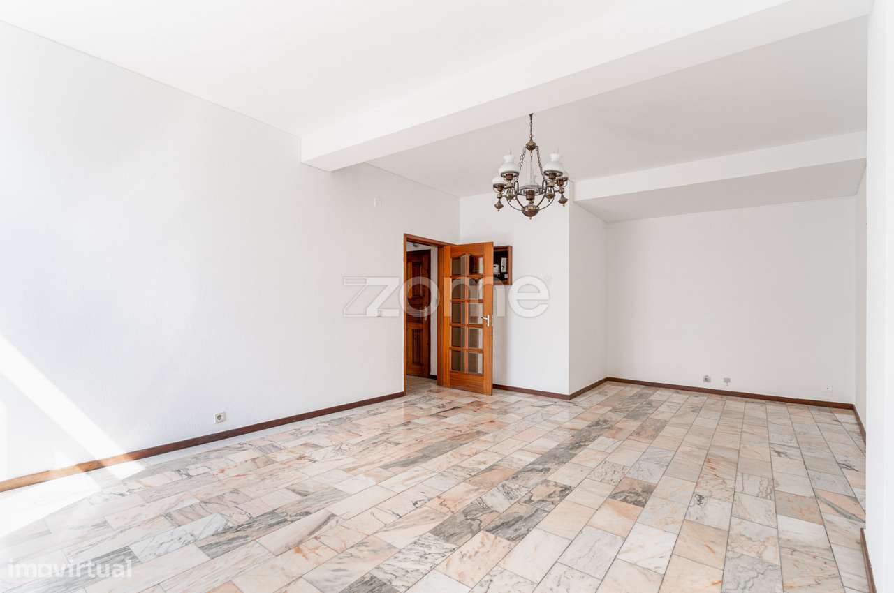 Apartamento T2 I Centro do Funchal I Excelente oportunidade-3
