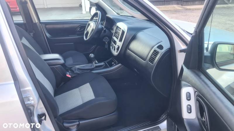 Ford Maverick 2.3 - 8