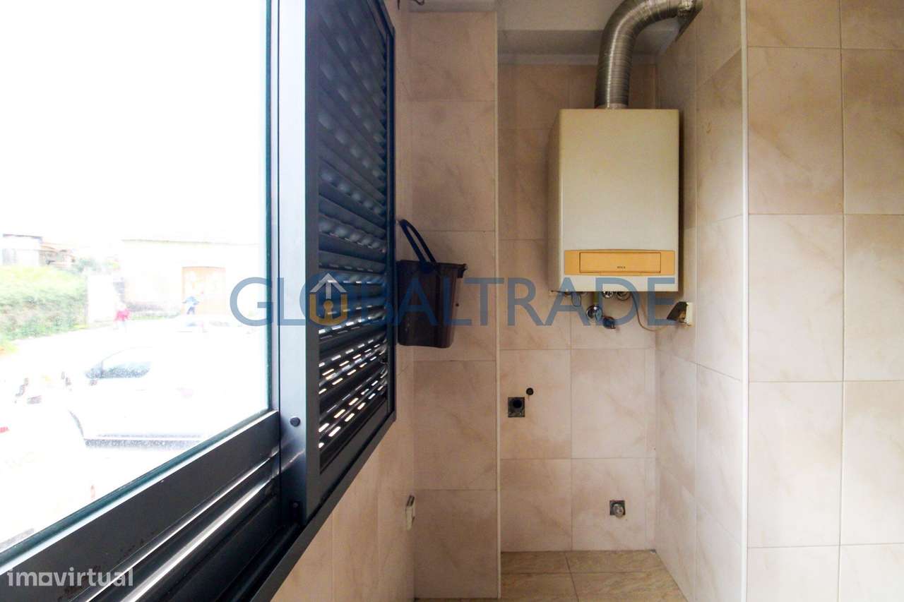 Apartamento T3 Renovado - Condomínio Fechado em Rio Tinto-16