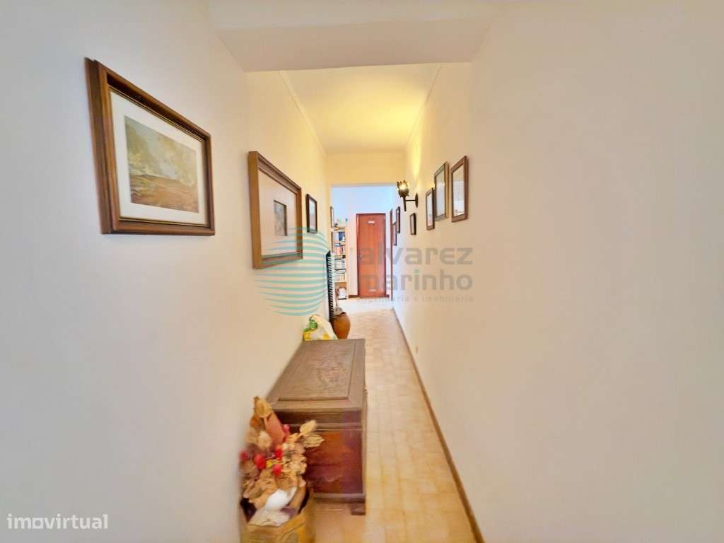 Apartamento T3 em frente ao Mar, com Varanda e Garagem na Praia de ... - Grande imagem: 4/23