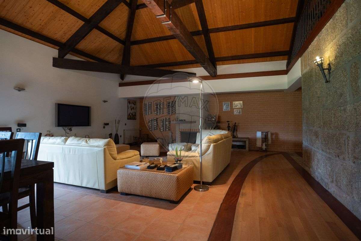 Moradia T7 para venda-28