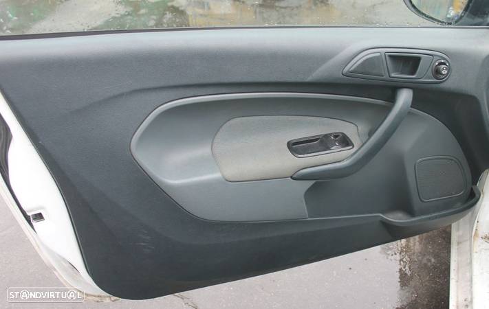 Ford Fiesta de 2011 - 5