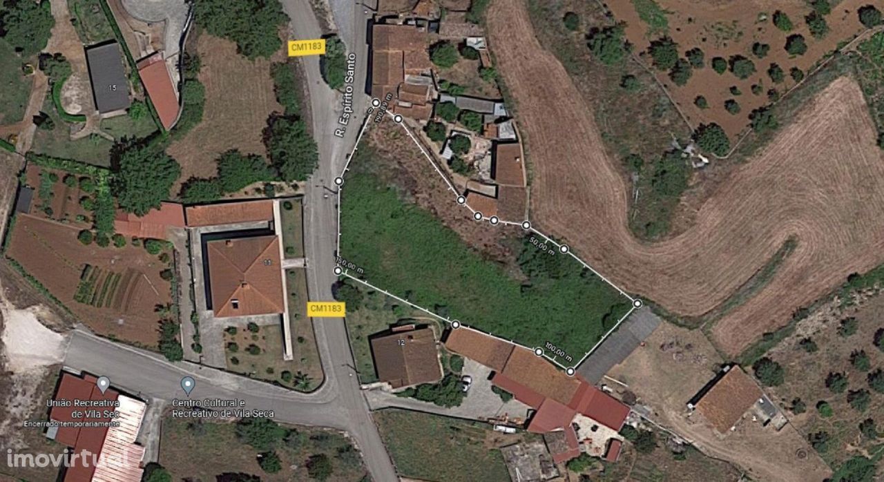 Terreno 1750 m2, vende-se com projecto.