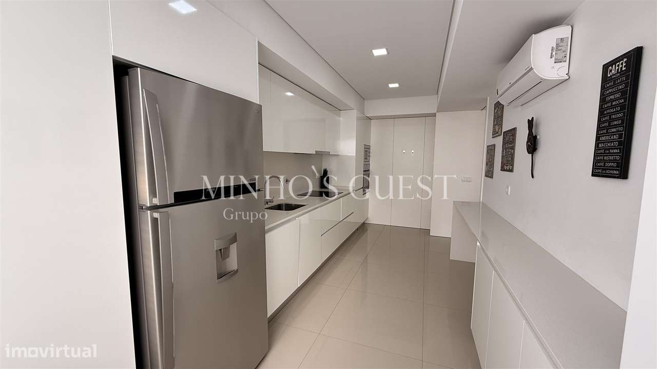 Apartamento T2 (Pronto Habitar) c/ elevador e garagem - Tribunal de Br-15