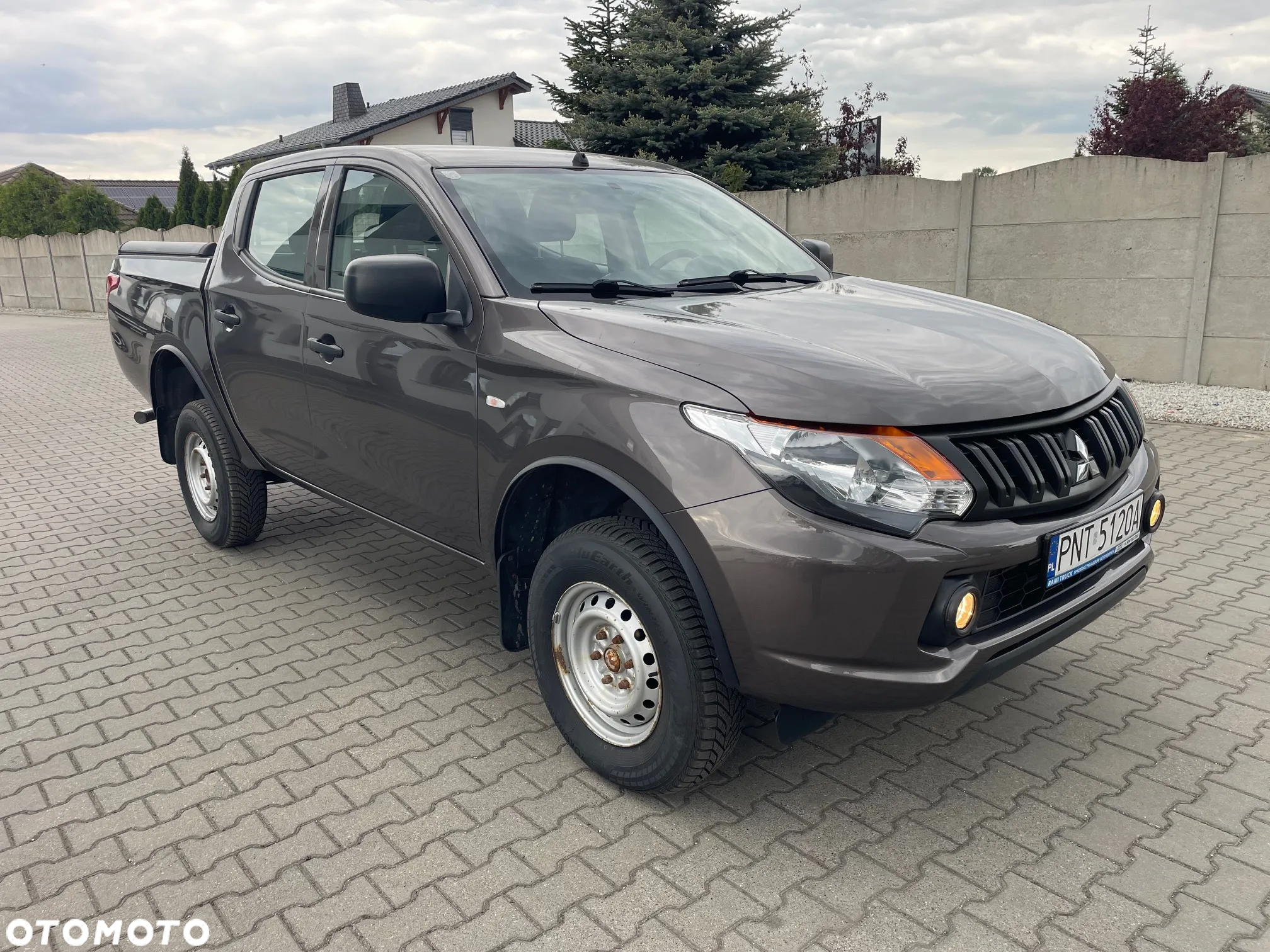 Mitsubishi L200 Pick Up 4x4 S&S Double Cab Basis - 4