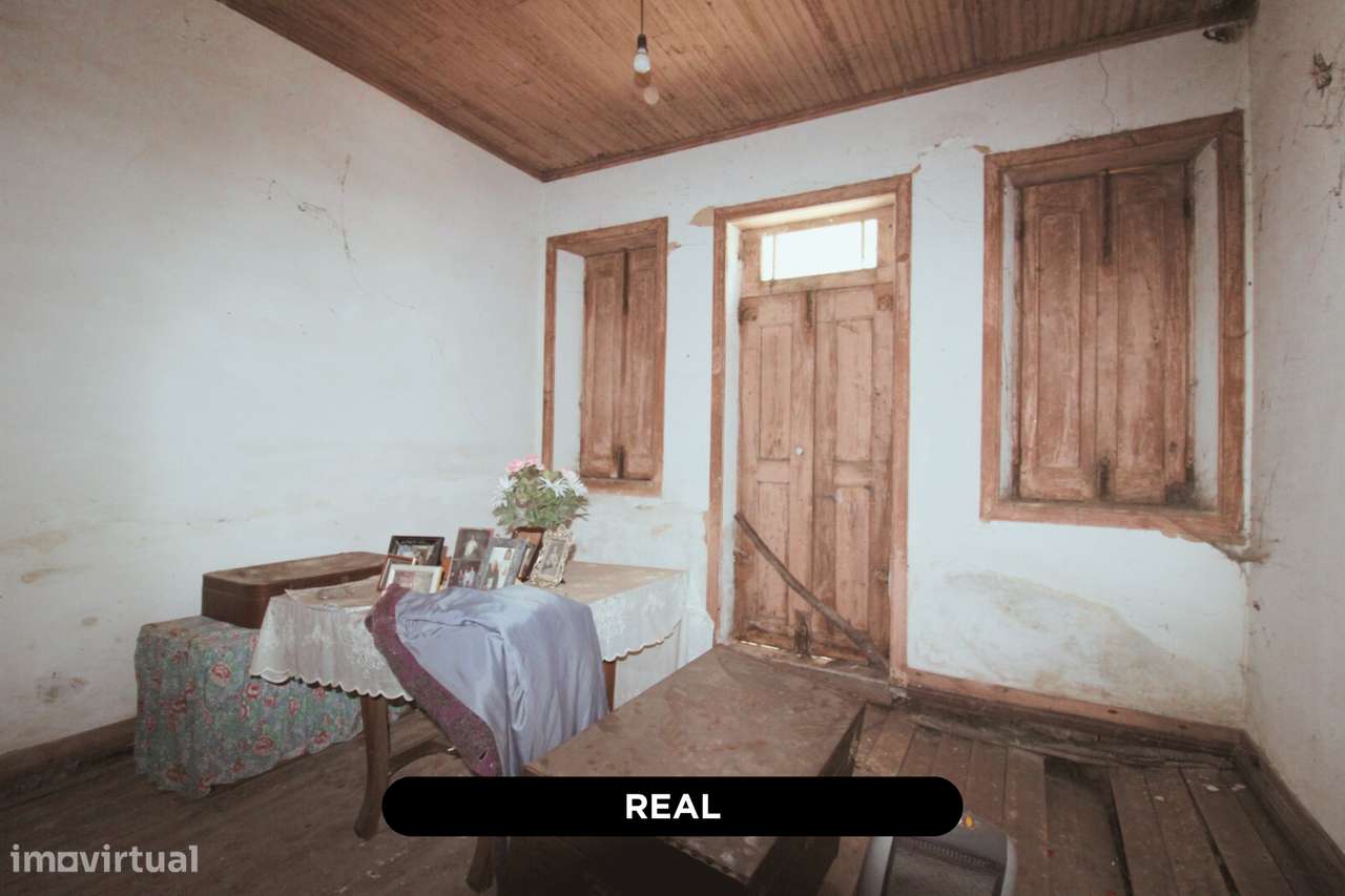 Moradia T3 para reabilitar em Oliveira do Bairro-5