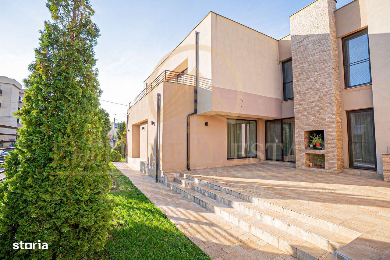 Stațiunea Mamaia Nord / Langa mare - Vânzare casa deosebita P+1E-5