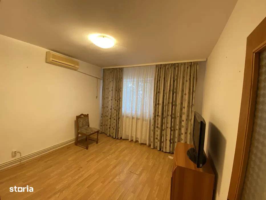 Apartament - 3 camere |  cartier C5 (PEDAGOGIC ) - Imagine principală: 5/5