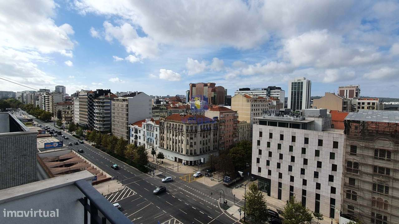 Penthouse T3 exclusiva com varanda e vistas desafogadas – Av. da Repúb-22