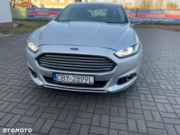 Ford Fusion 2.0 EcoBoost Titanium - 6