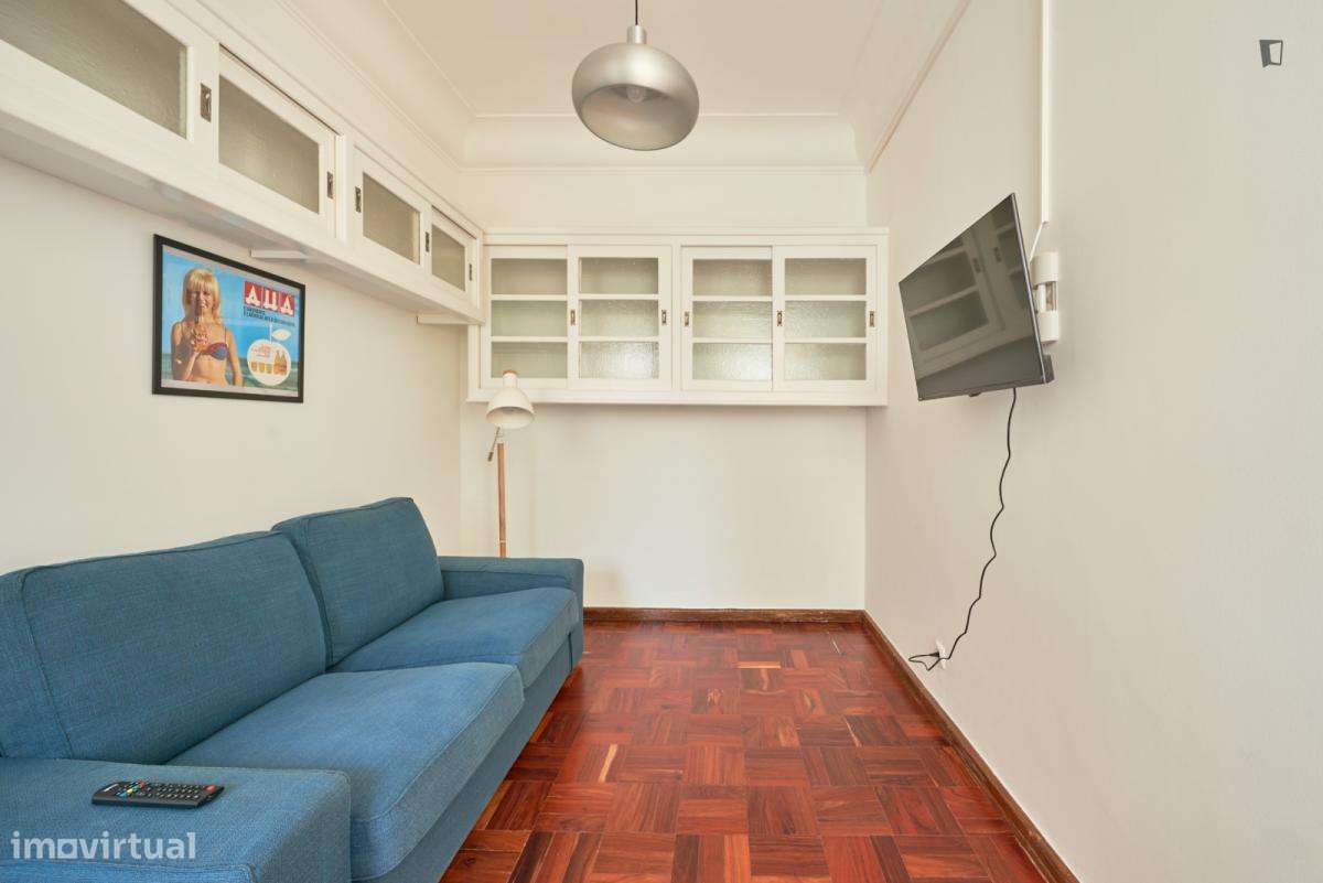 Quarto - localizado em São Sebastião Lisbon - Grande imagem: 2/24