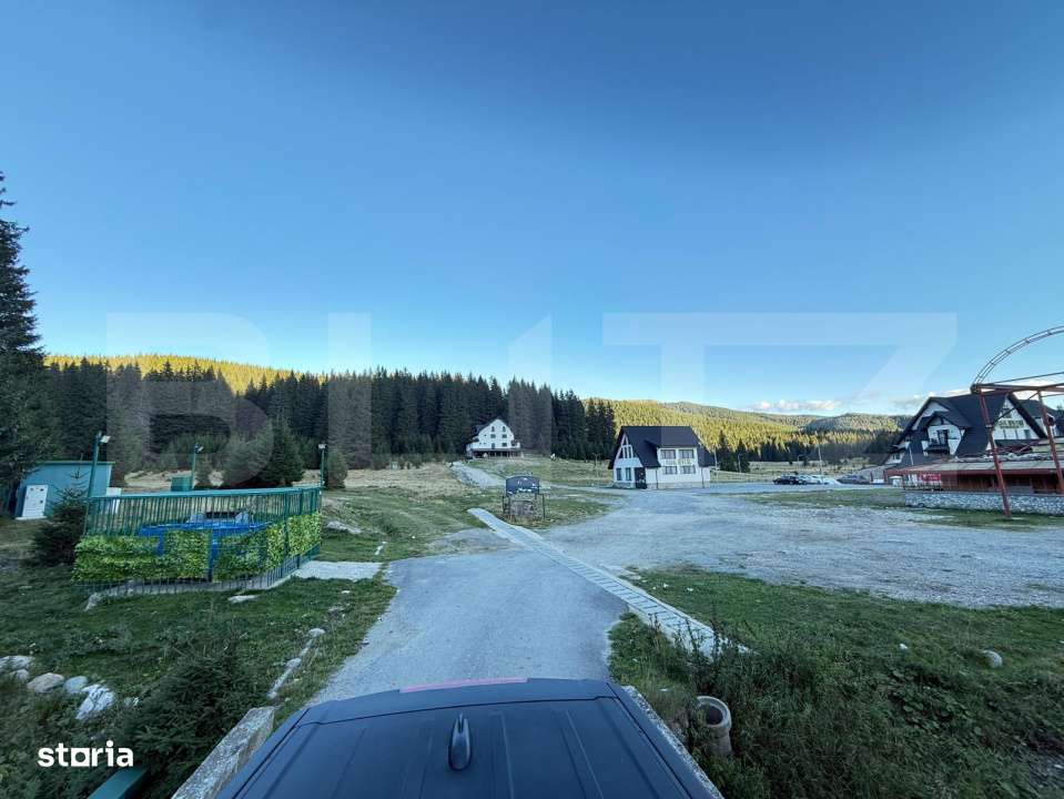 Teren intravilan, 5.500 mp, platoul Padina - Imagine principală: 4/6