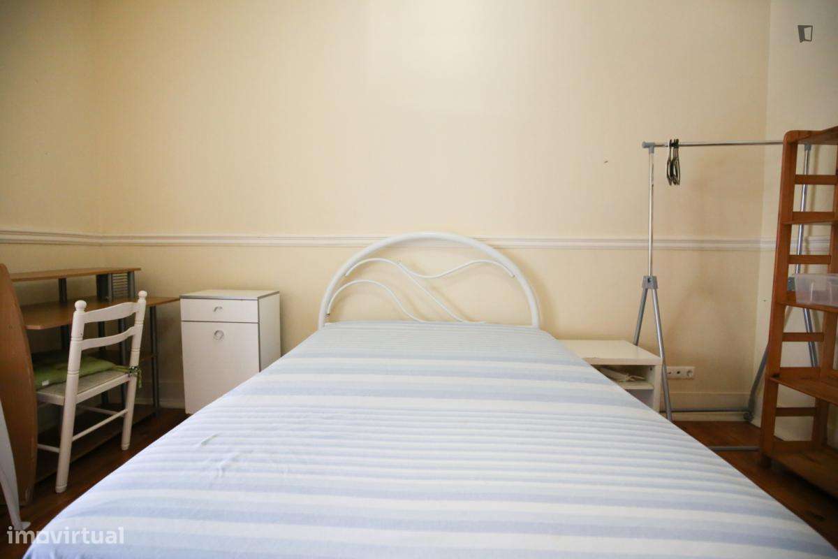 Quarto - localizado em Arroios Lisbon - Grande imagem: 2/10