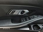 BMW Seria 3 320d Touring xDrive Luxury Line - 18