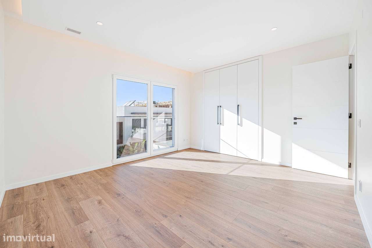 Elegante moradia T4 de arquitetura contemporânea em Albarraque-34