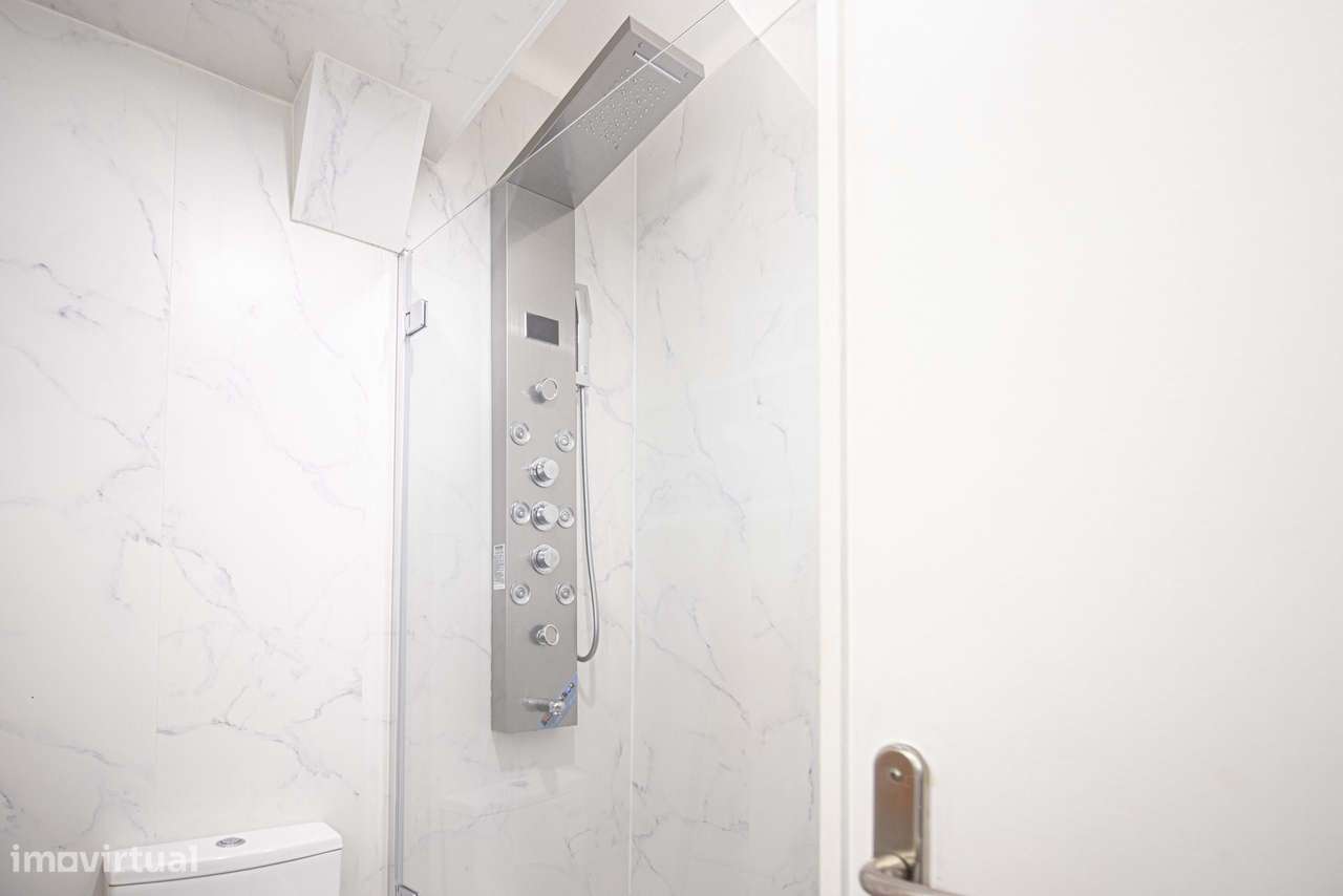 T1+1 luminoso e elegante em localização estratégica em Carcavelos-11