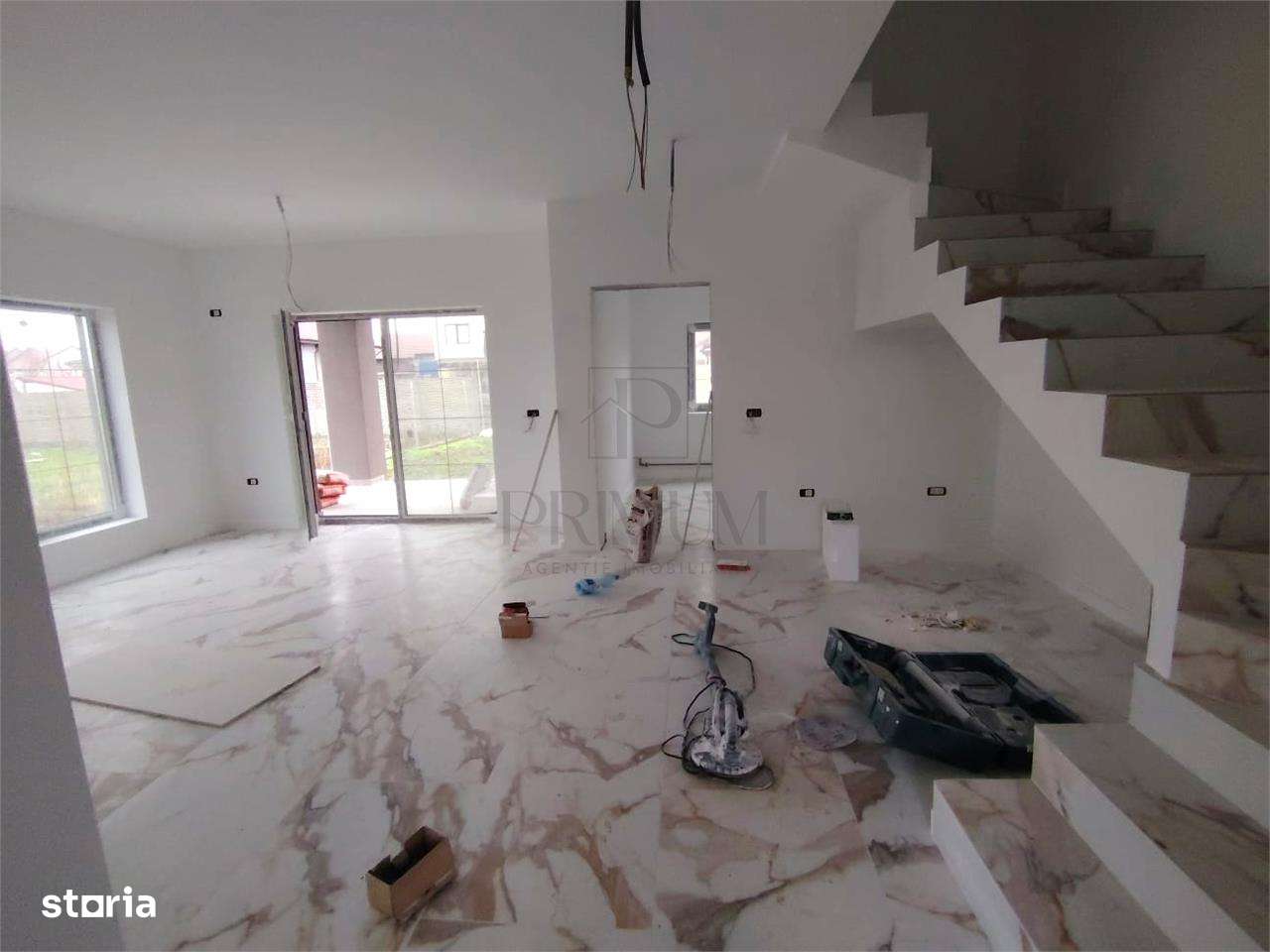 Duplex 5 camere - bucatarie separata - toate utilitatile - Imagine principală: 4/9