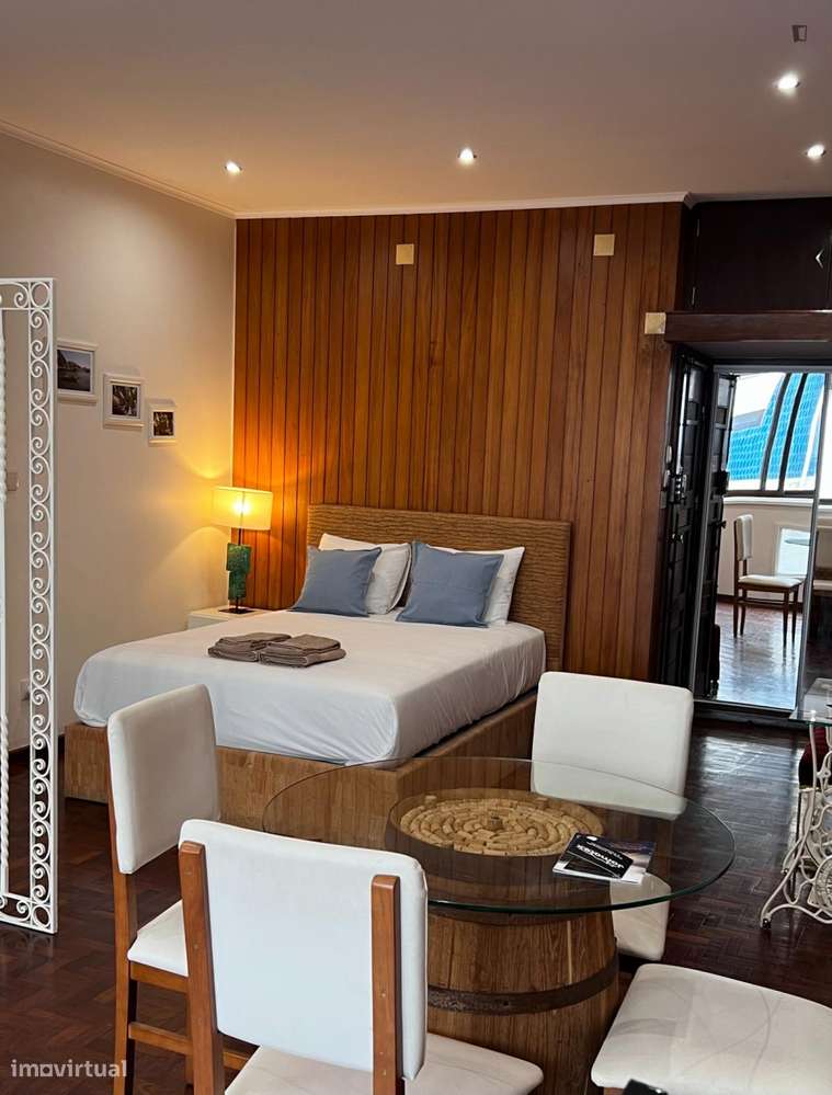 Estúdio - localizado em Santo Ildefonso Porto - Grande imagem: 4/10