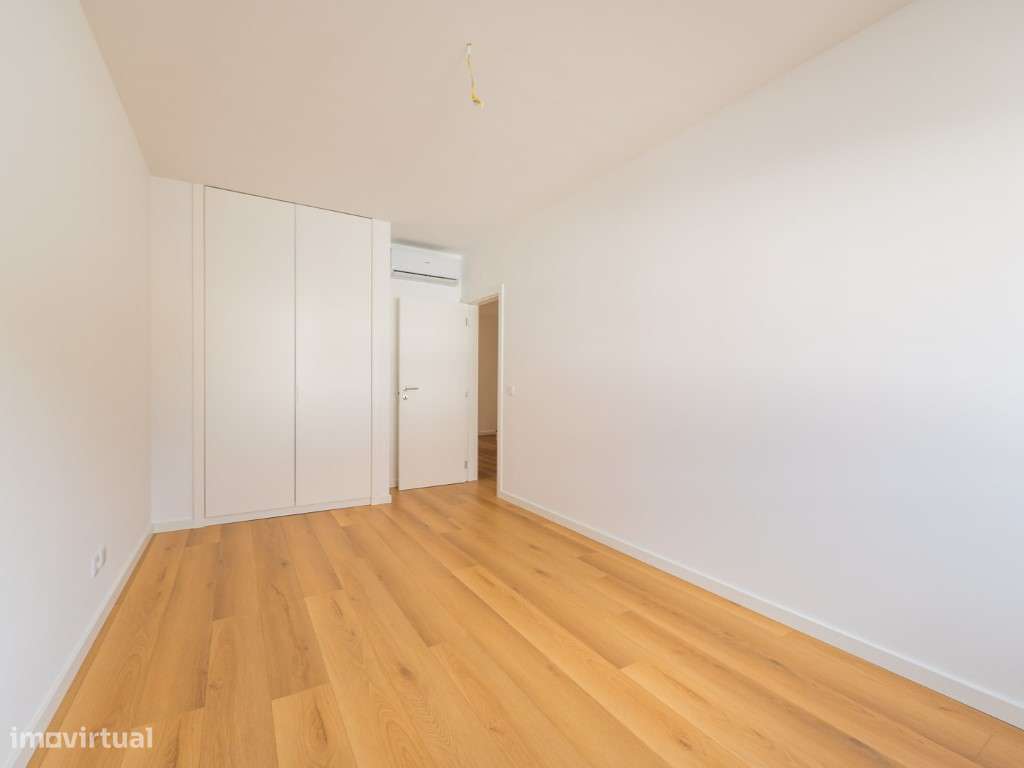 MORADIAS T2+1 e T3+1 GARAGEM E JARDIM, BELAS-33