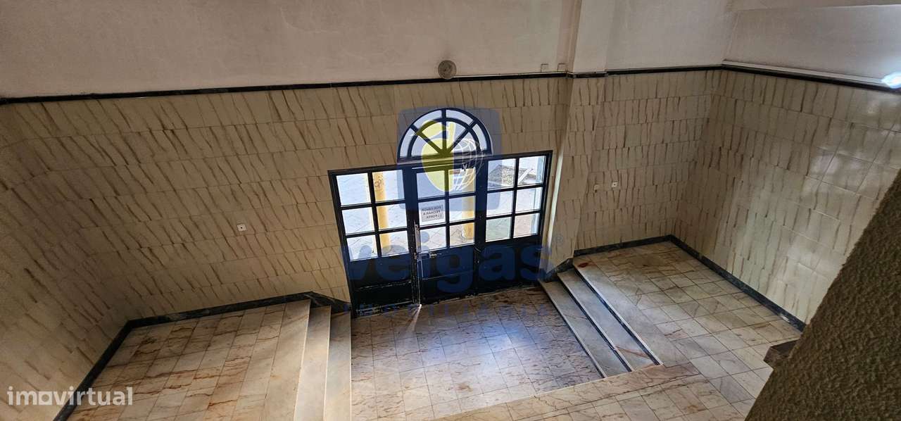 Apartamento T2 transf. em T3 Tapada das Mercês-21