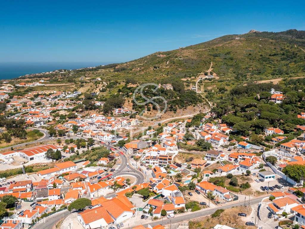 Moradia T4 geminada com piscina - Malveira da Serra-39