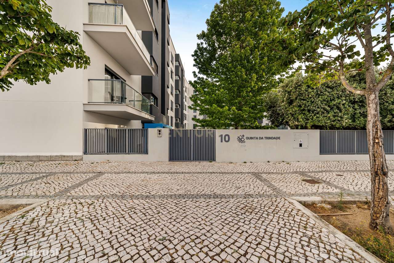 T3 com 2 estacionamentos | Quinta da Trindade – Oportunidade-26