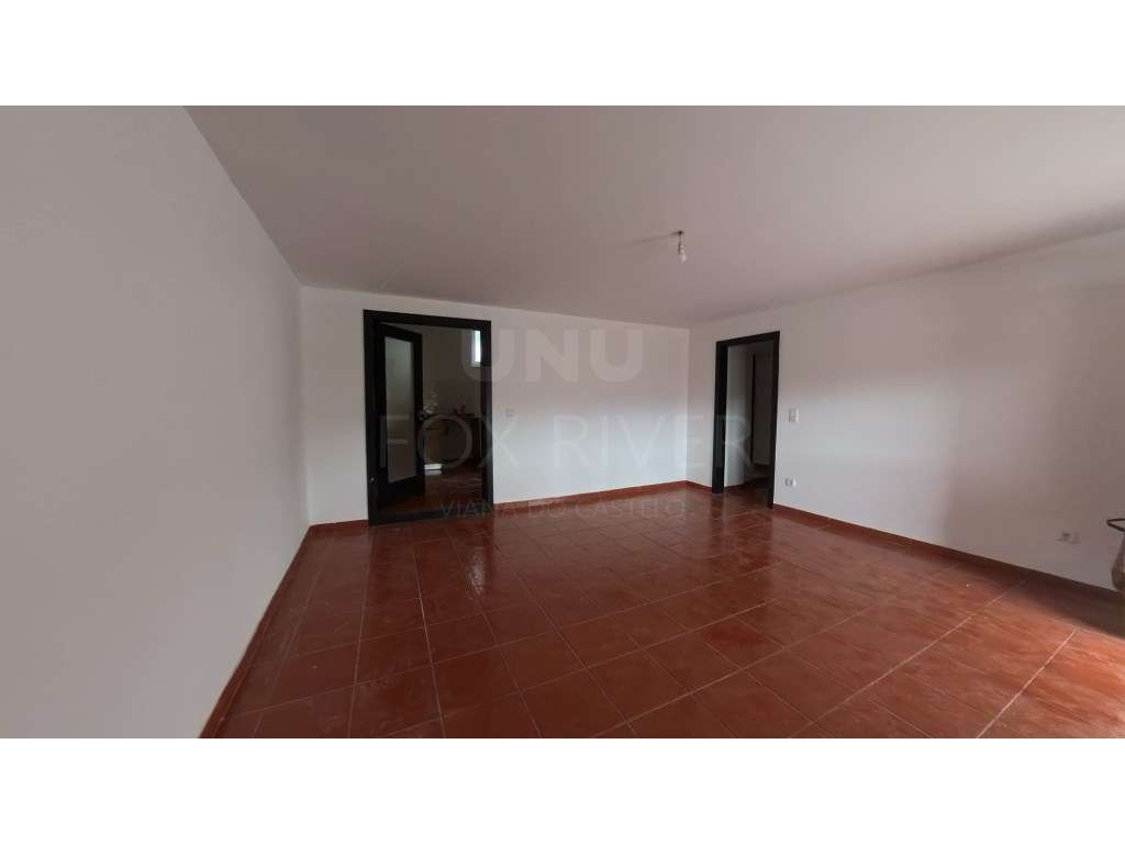 Moradia T3 em Barroselas com garagem e jardim - Grande imagem: 5/8