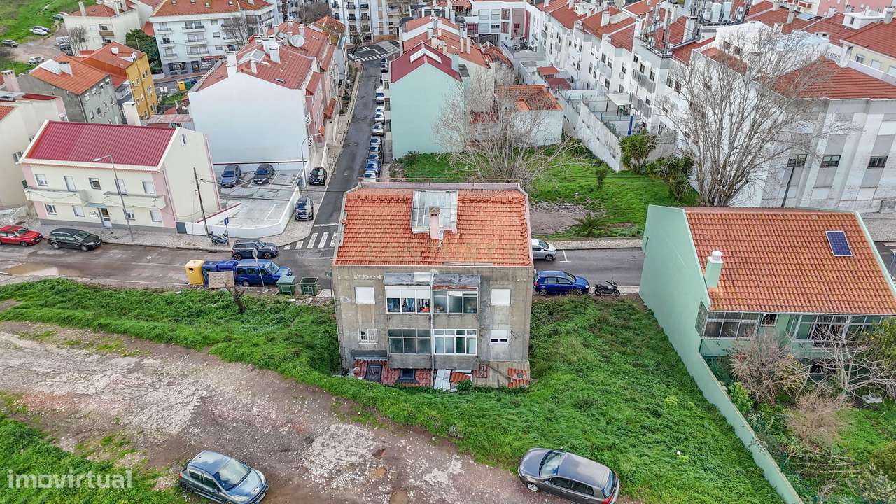 Prédio com Rentabilidade na Brandoa - Amadora-11