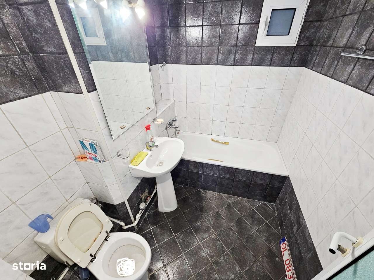 Apartament 2 camere, balcon și lift,  MAZEPA