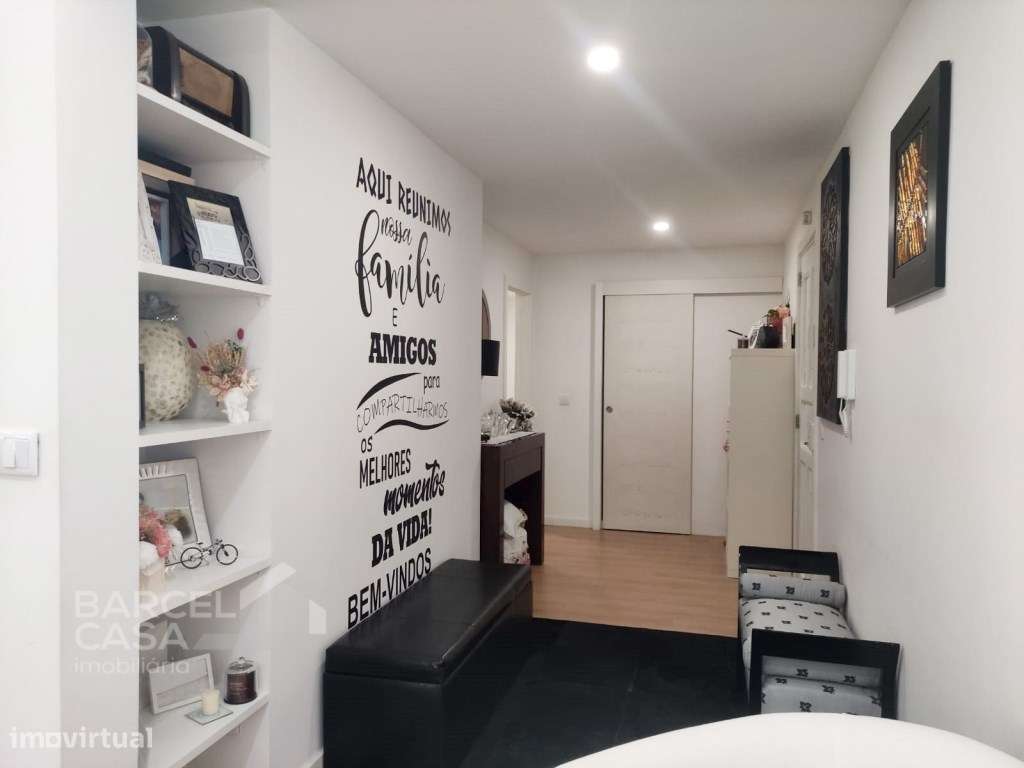 T3 Totalmente Renovado, Equipado e com Varanda, à Entrada da Cidade...-26