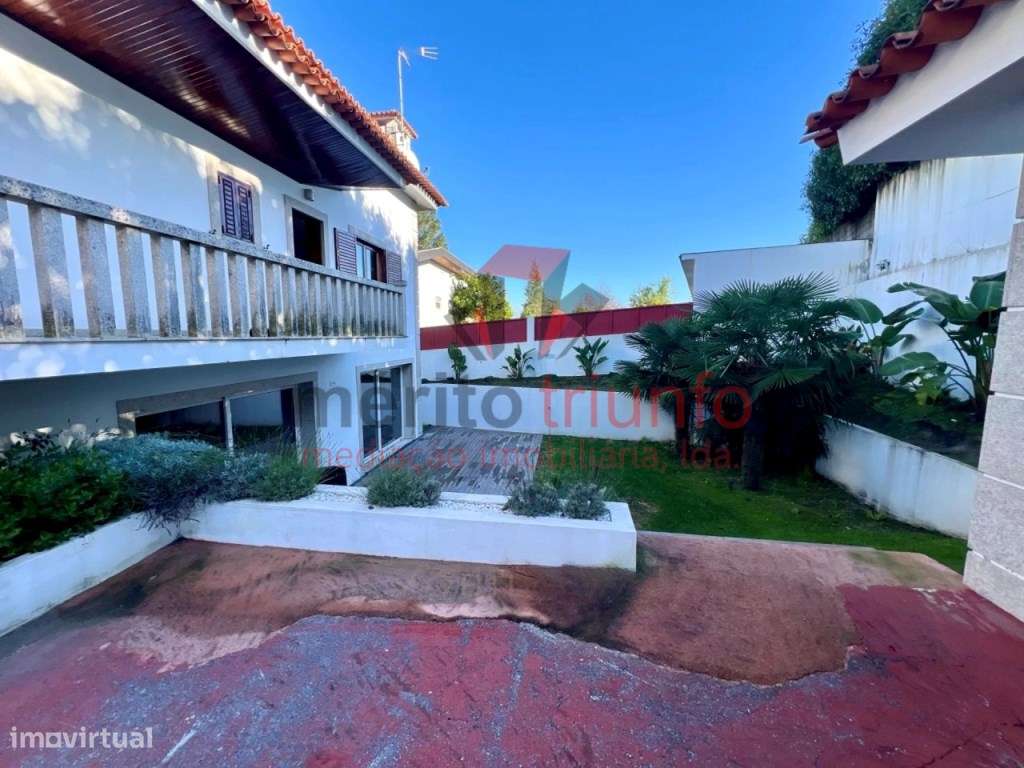 * Oferta Escritura e Registo- Moradia T4 em Cruz - V. N. Famalicão - Grande imagem: 2/39