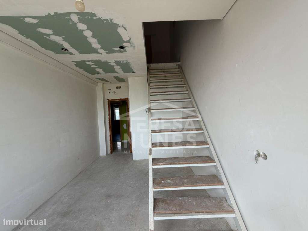 APARTAMENTO T3 + 1 - ARRENTELA / SEIXAL-11