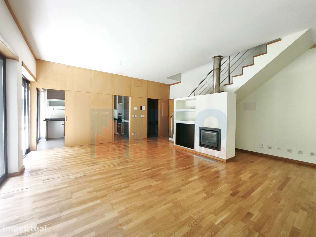 T2 duplex c/ Garagem - Centro da Lousã - Grande imagem: 2/35