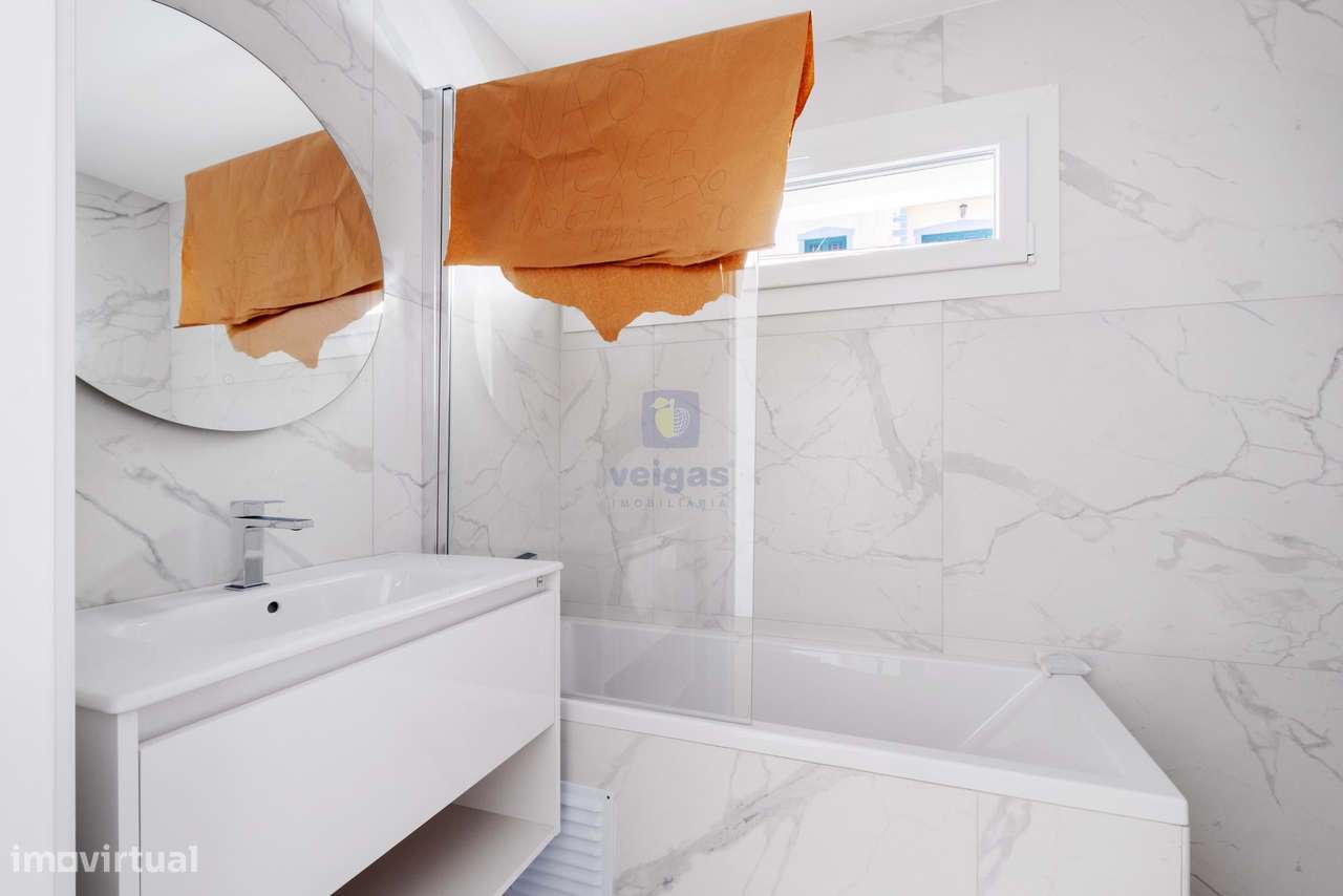 Moradia T5 Contemporânea com Piscina Aquecida – Santa Iria da Azóia-15