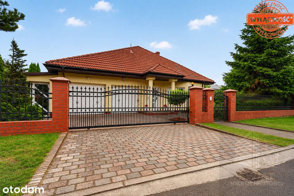 Mierzyn dom wolnostojący 285 m2 na działce 680 m2.